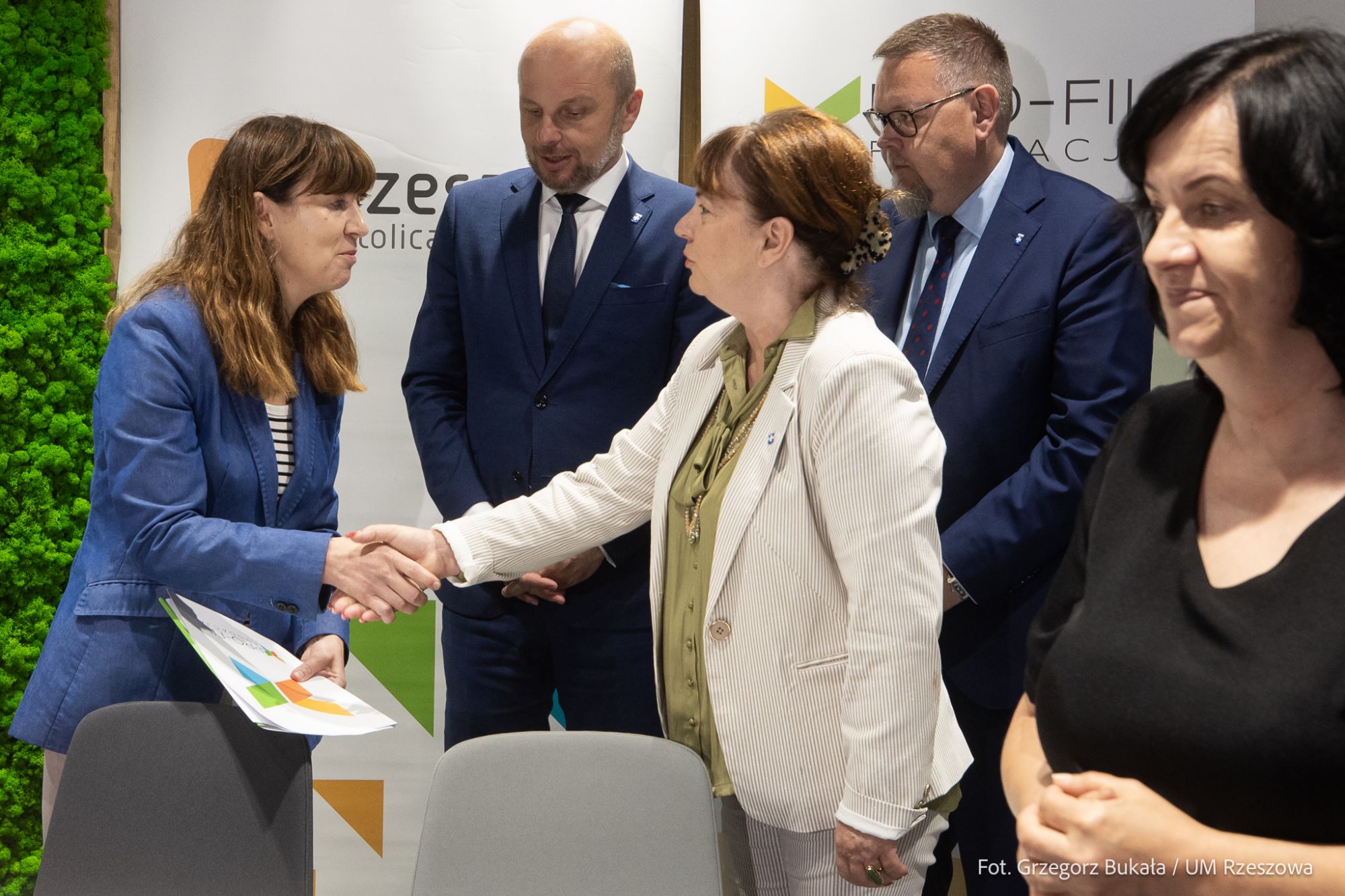 zdjęcie ze spotkania dotyczącego utworzenia Centrum Pomocy Dzieciom, fot. Grzegorz Bukała, Urząd Miasta Rzeszowa